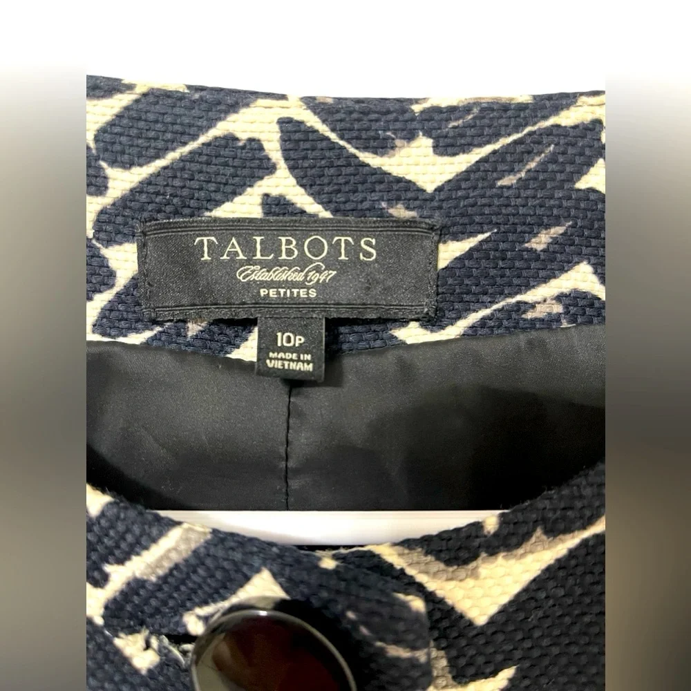 💚💚🌼NWOT TALBOTS Lightweight Coat Geometric Print - Picture 4 of 10